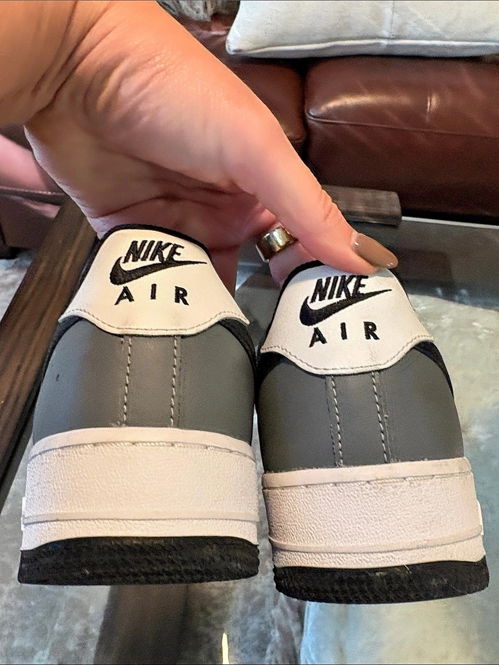 Nike Air Force 1 Low Neutral Grey/Black-White Low Sneakers in Gray/White 8.5 - Picture 4 of 5
